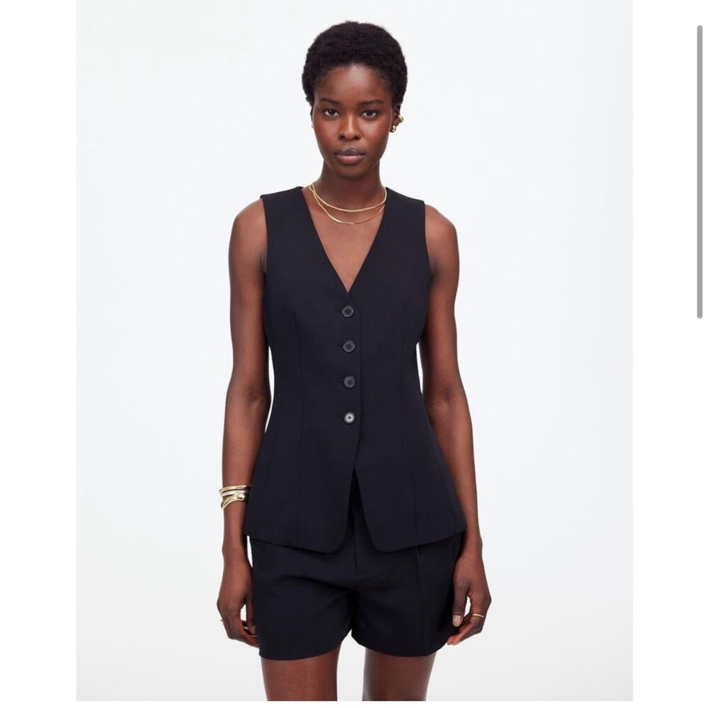 Madewell Black Sleeveless Button-Down Blouse